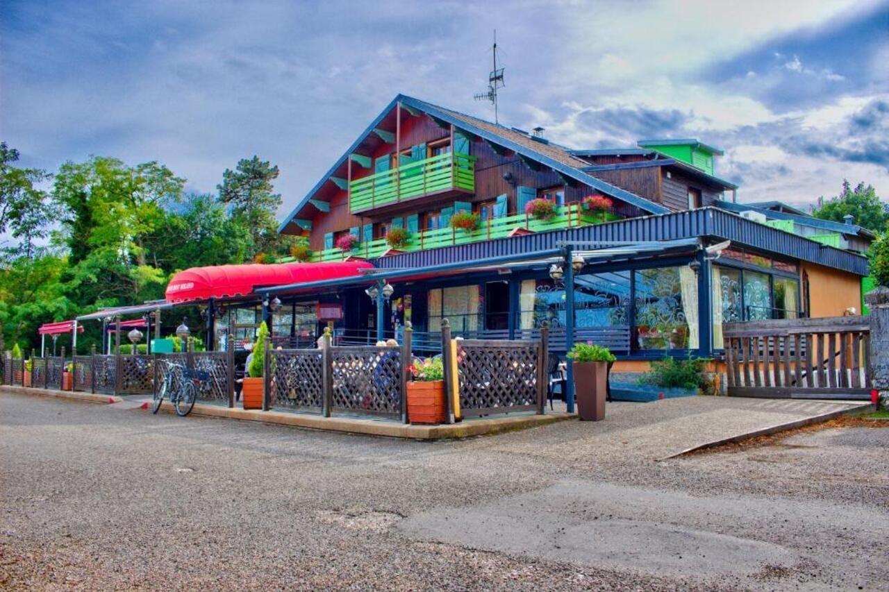 Logis Hotel Restaurant Le Chalet Du Mont Roland Sampans Exterior photo